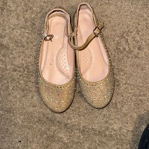 Girls sparkly dress shoes